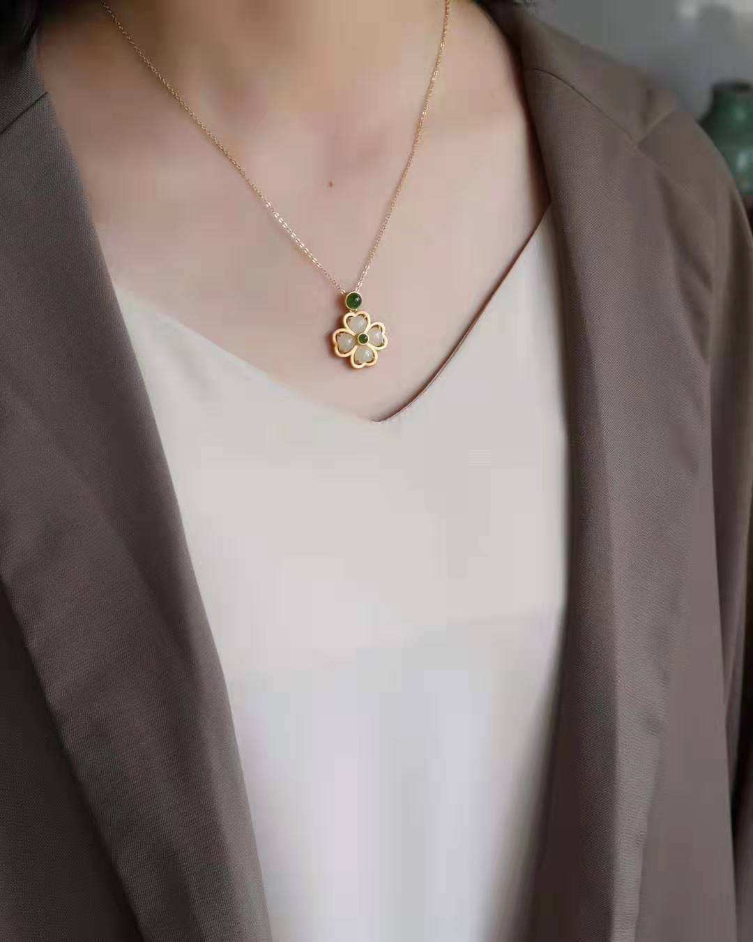 YT Green jade white lanolin jade clove drop long gold link chain for women